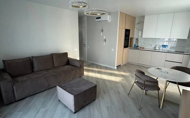 Na Prospekte Dzerzhinskogo Apartments