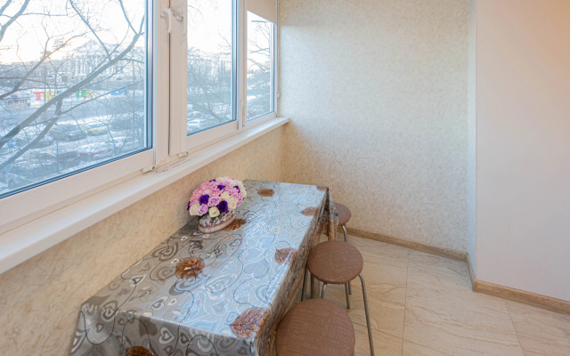 Квартира 3 комнатная квартира улица Республики,92