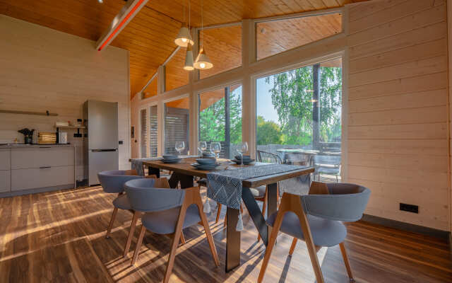 Friends & Family Guest House