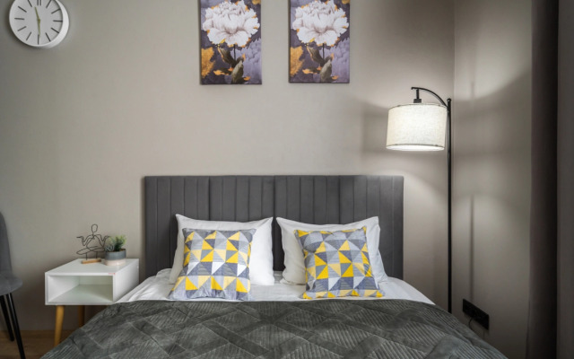 Квартира New Horizon Nevskiy 91 вид на главную улицу Петербурга из вашего окна