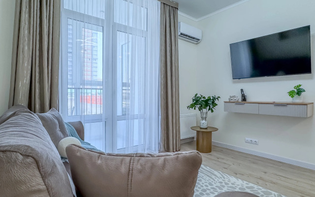 Green Fox Na Akhsharumova 25 Flat