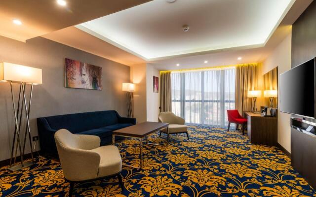 Отель Ramada and Suites by Wyndham Yerevan