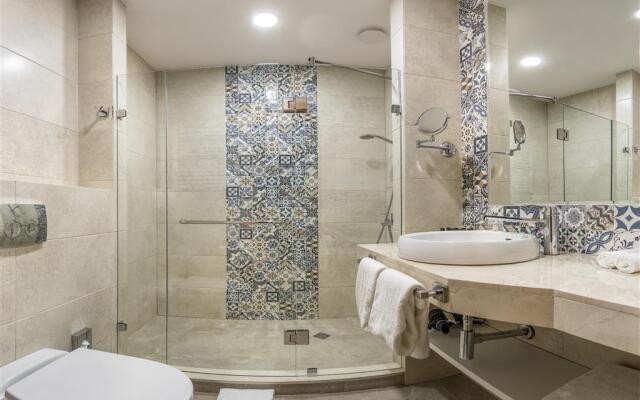 Golden Tulip Borjomi