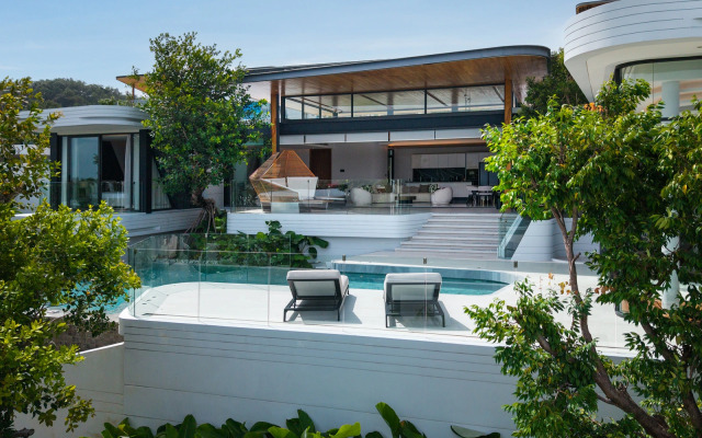 Zavaya 360 View Luxury Retreat with Pool Villa