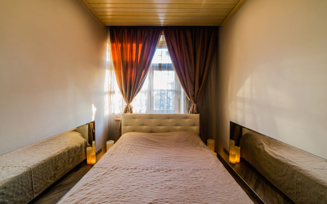 Holiday-In Guest house