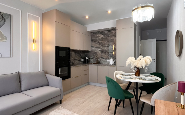 Semeynye U M. Frunzenskaya Apartments