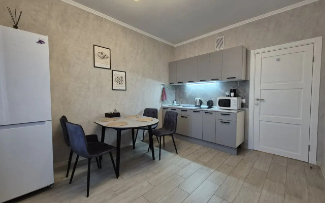 Uyutnaya Odnokomnatnaya C Balkonom Flat