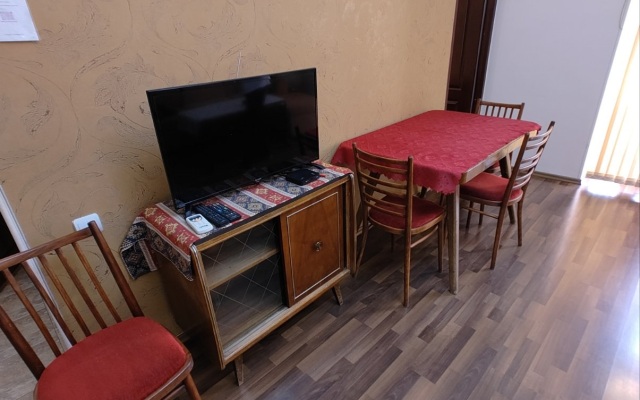 Saryan 2 Apartments