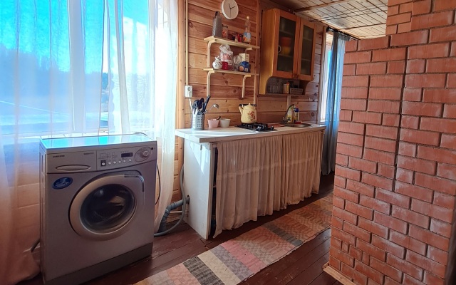 Dom U Ozera Mstizha Guest House