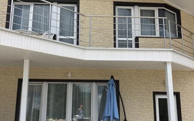 Частный дом дуплекс с видом на озеро и горы