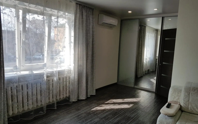 Квартира двухкомнатная на проспекте 100-летия Владивостока 46