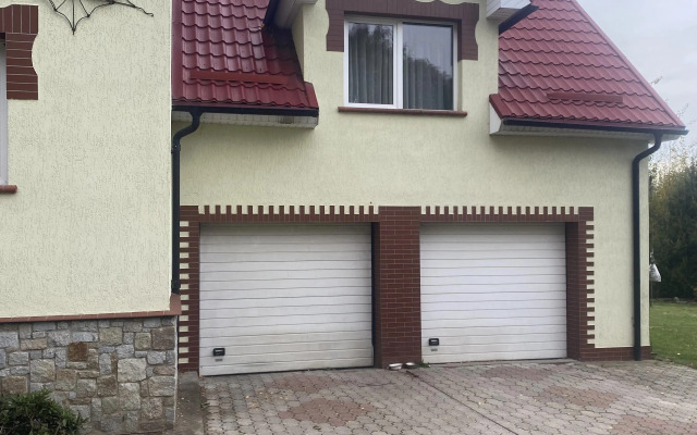 Частный дом Большой дом возле Светлогорска