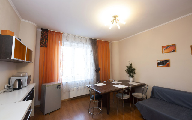 Квартира 3 комнатная квартира улица 50 лет ВЛКСМ 13/3