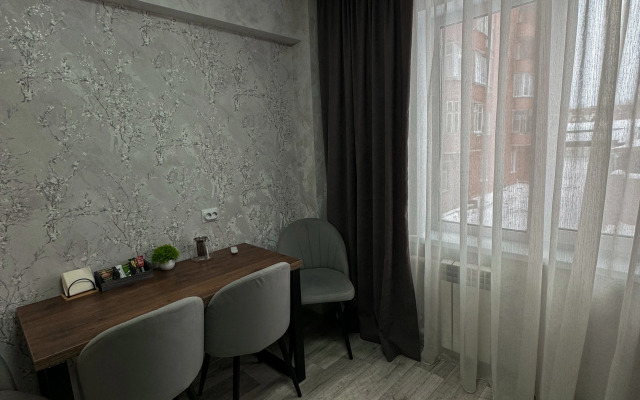 Квартира 3-комнатная на Бульваре Металлургов 4