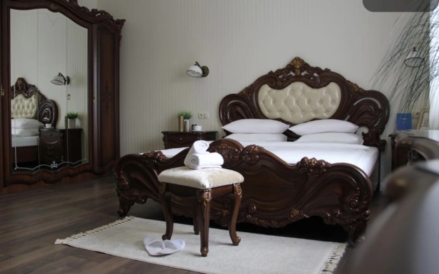 Lebediny Guest House