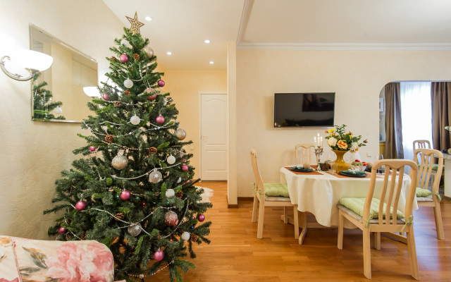GM s Vidom na Zoopark i Moscow city Apartments