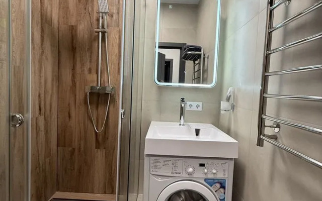 V Zhk Biznec-Klassa C Zakpytoj Terpitoriej Flat