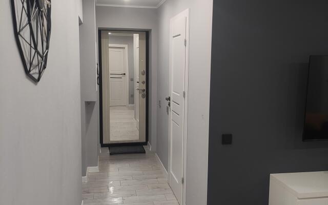 Dvukhkomnatnaya Kvartira V Samom Tsentre Flat