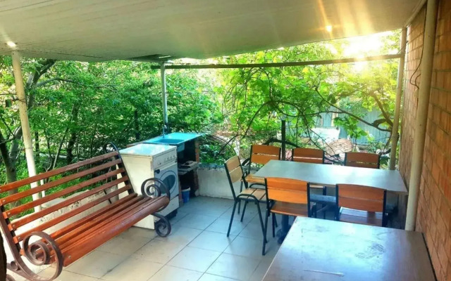 Частный дом на улице Средняя 5