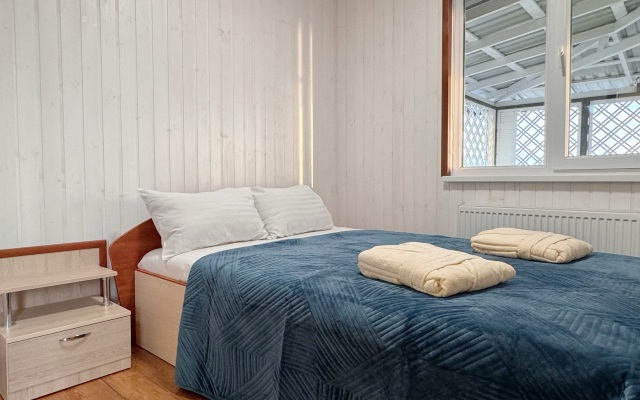 Частный дом у моря с беседкой