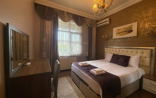 3BR Balcony 4 AC close to Metro Apartments
