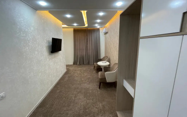 Chinor Hotel