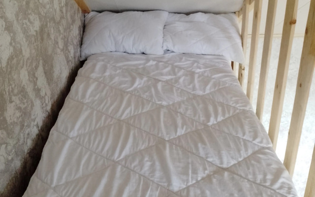 Гостевой дом Лубяной домик с видом на озеро