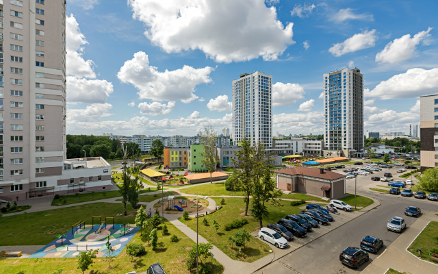 Lux Ryadom s Natsionalnoy Bibliotekoy i Dana Mall Apartments