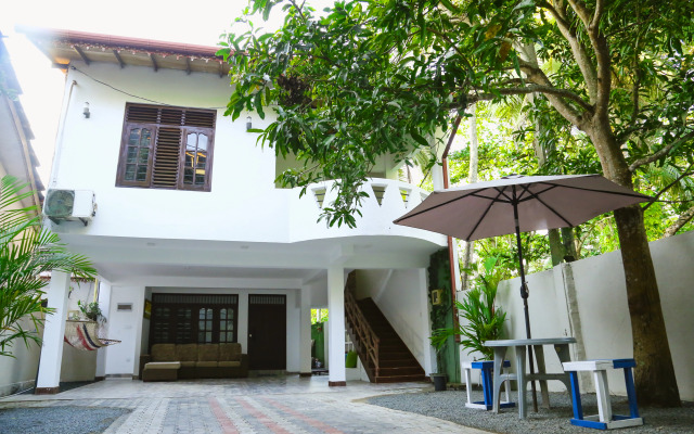 Eden Hikkaduwa Villa
