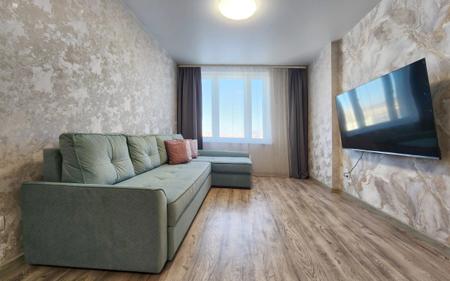 Апартаменты Уютная 3-комнатная на Взлетке возле ТРЦ Планета