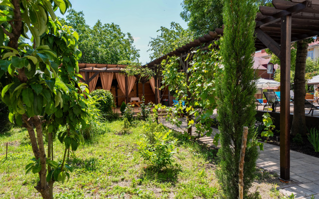 Nikos Guest House
