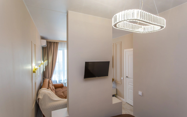 Shikarnaya Ryadom S Morem Flat