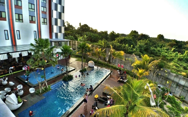 Harper Purwakarta Hotel
