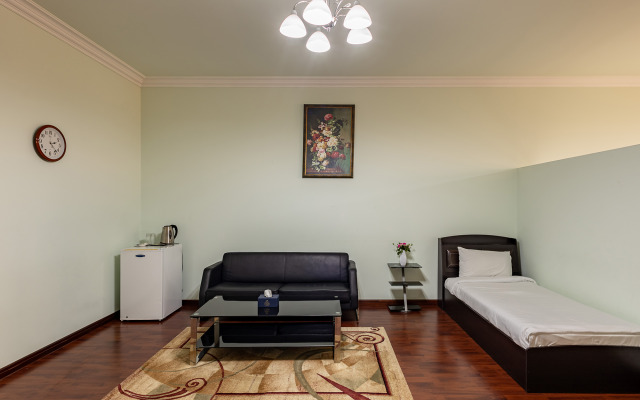 La Defense Yerevan Hotel