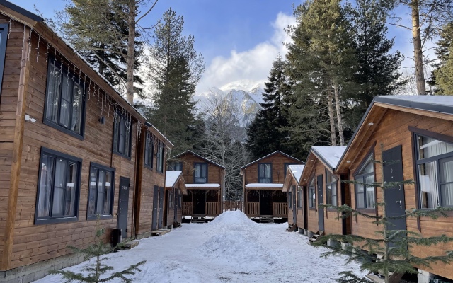 Arhyiz Chalet