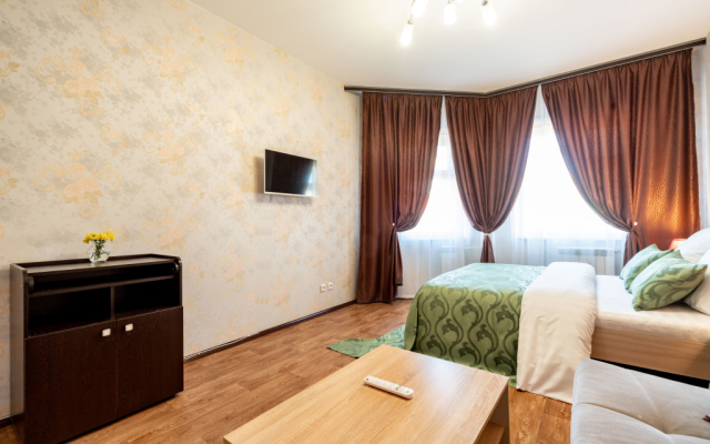 Pyat' Zvyozd Na Ryabinovom Bulvare 11 Apartments