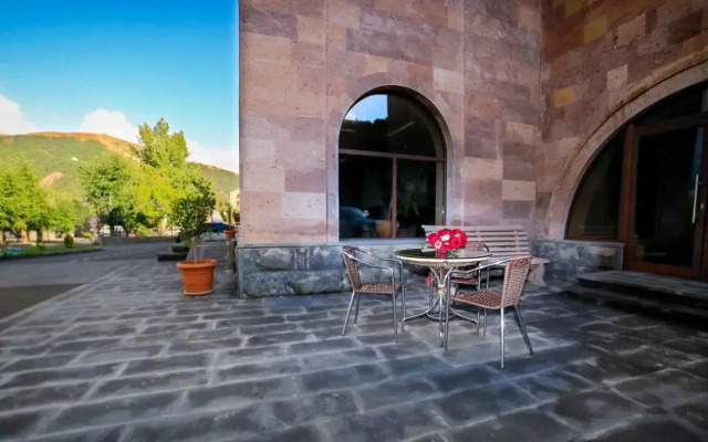 Armenia Hotel