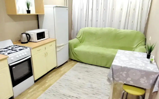 Yevro 2Kh Komnatnaya v Tsentre Flat
