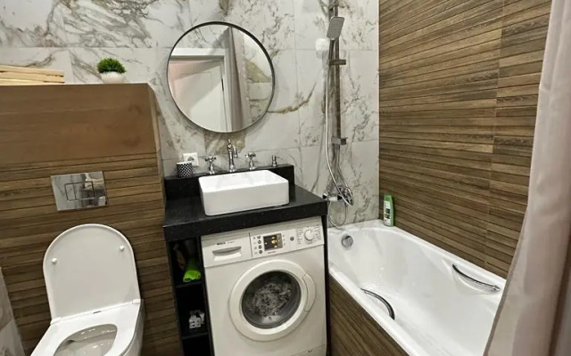 Uyutnaya V Otradnom S Bolshoy Lodzhiey Flat