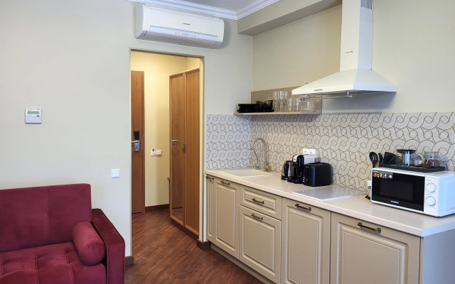 Квартира евро-двухкомнатная на Столярном переулке с просторной спальней