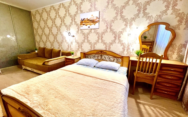 Na 5 Etazhe V Tsentre Goroda Flat