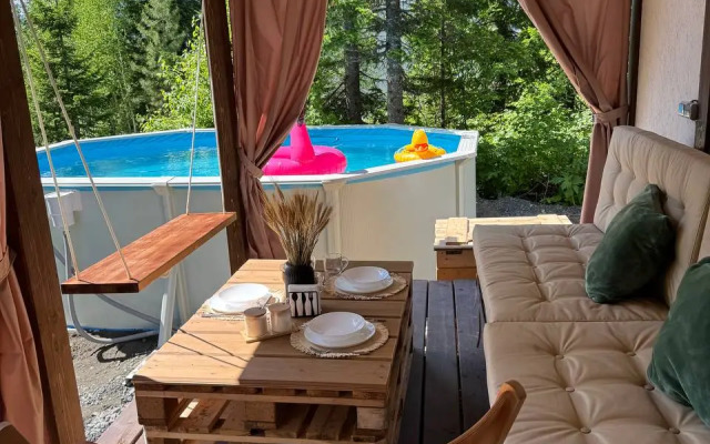V Sheregeshe Private house