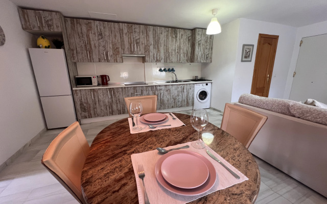 Uyutnye Apartamenty u Morya Apartments