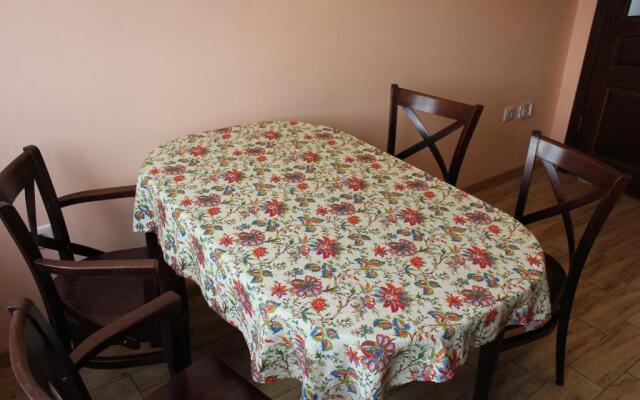 Na Ulitse Bagrationa Apartments