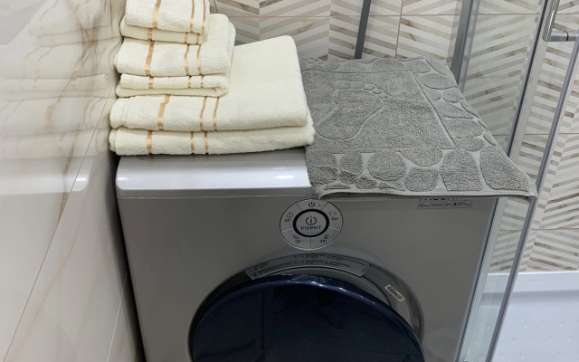 Na Leninskom Prospekte 8A Flat