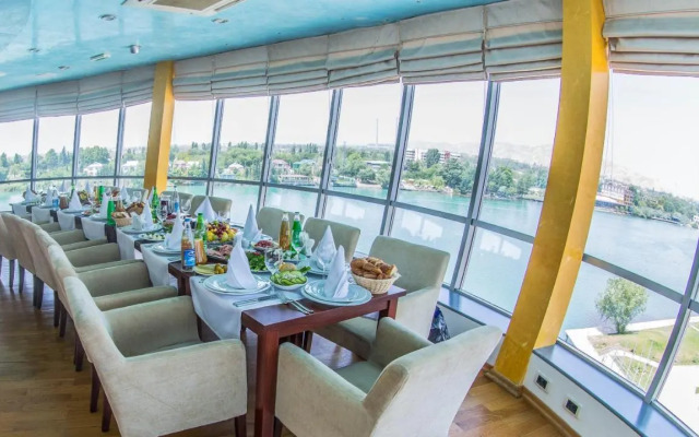 Arena Kur Hotel