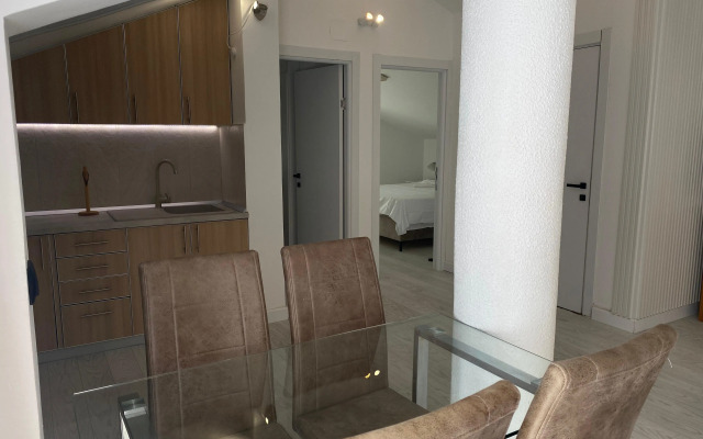 Coastal Two Bedroom Comfort Apartments