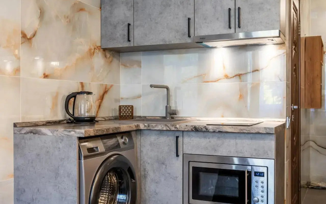 Elitny Apartament v Gostinitse Senator Flat