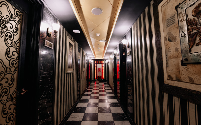 Mega Palace Hotel