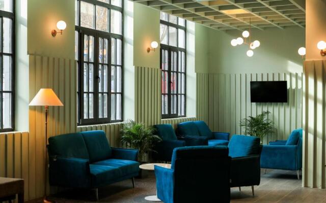 Pine Astoria Hotel (by travel agency)